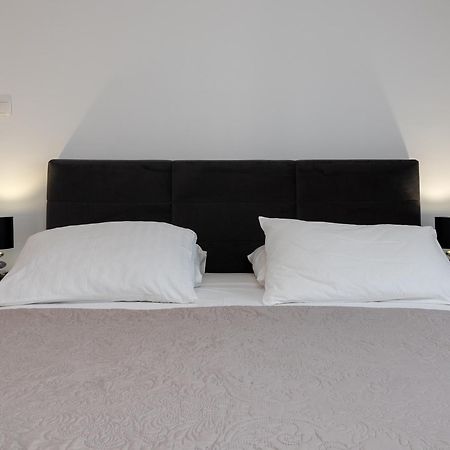 Apartmants Biocic Трогир Екстериор снимка