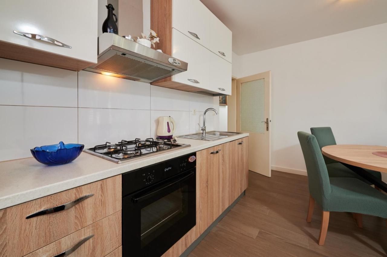Apartmants Biocic Трогир Екстериор снимка