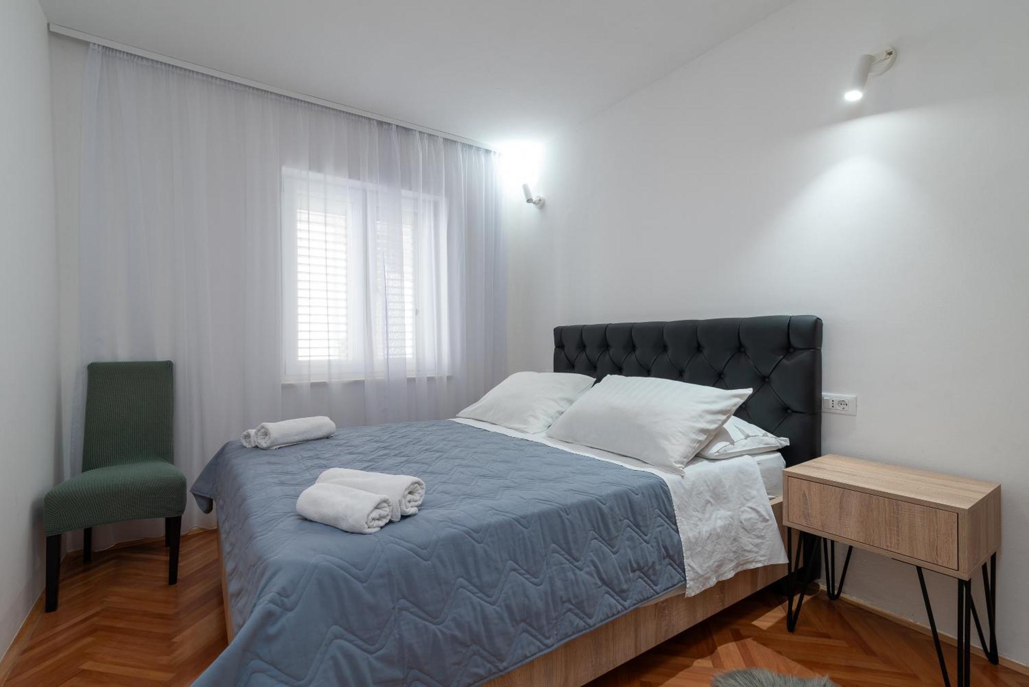 Apartmants Biocic Трогир Екстериор снимка