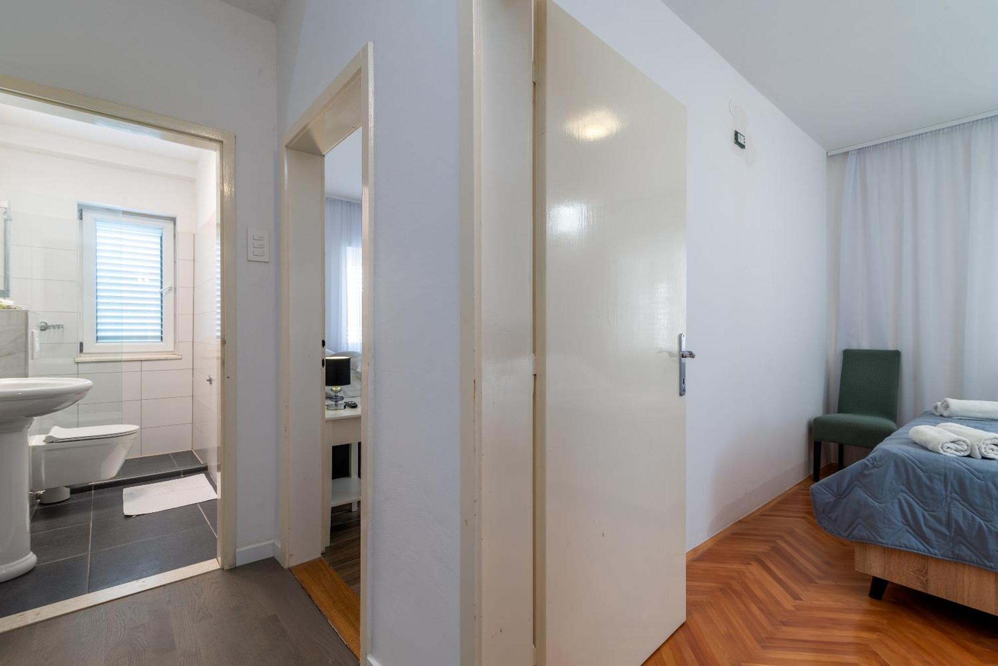 Apartmants Biocic Трогир Екстериор снимка