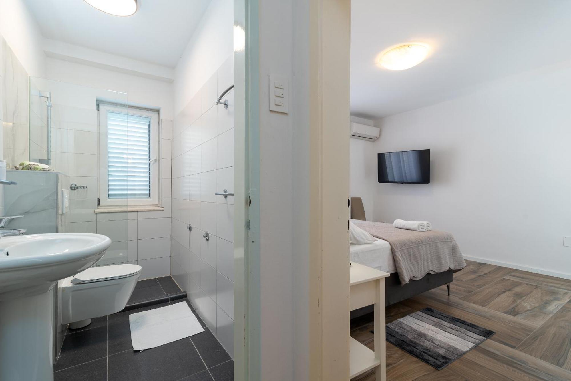 Apartmants Biocic Трогир Екстериор снимка