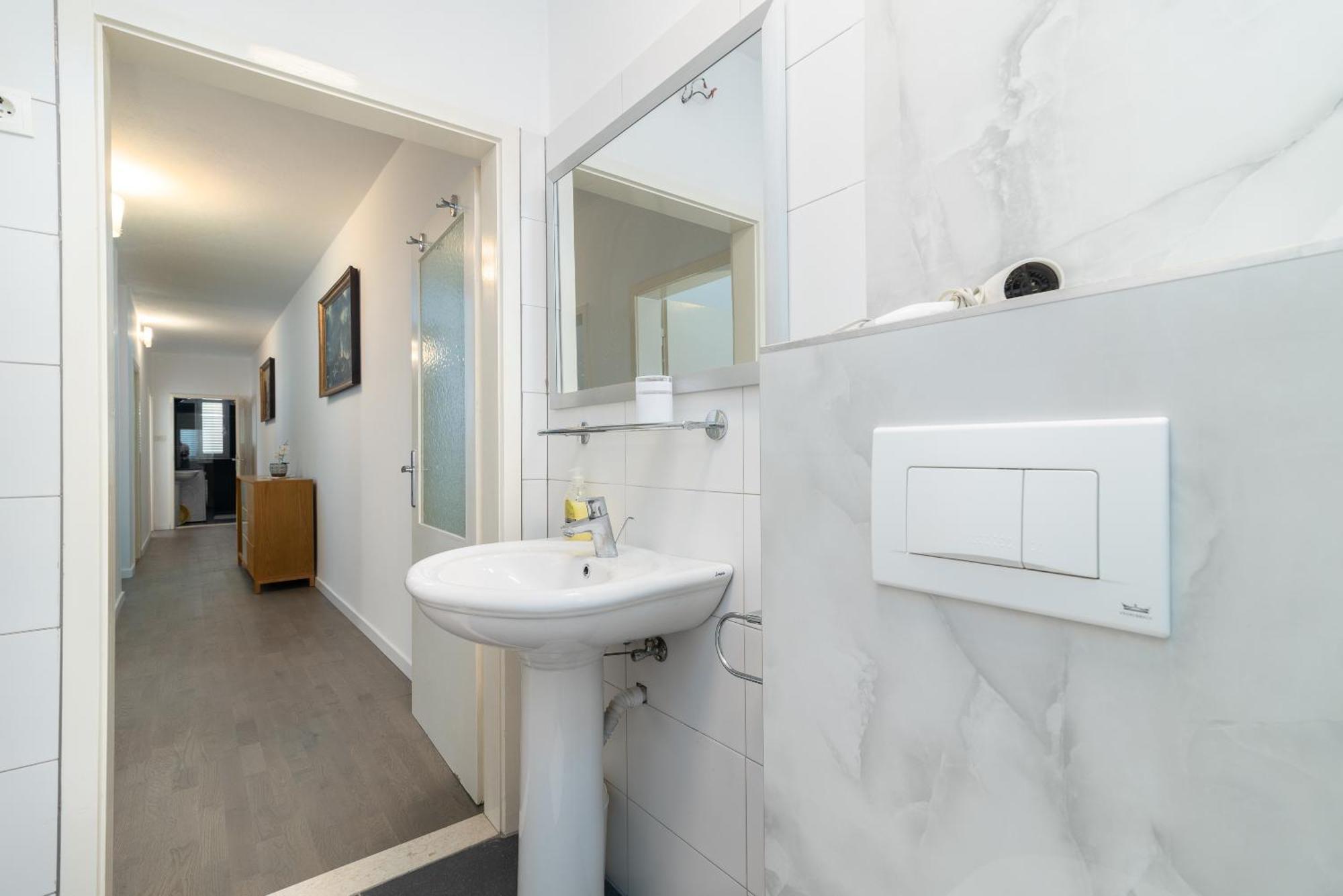 Apartmants Biocic Трогир Екстериор снимка